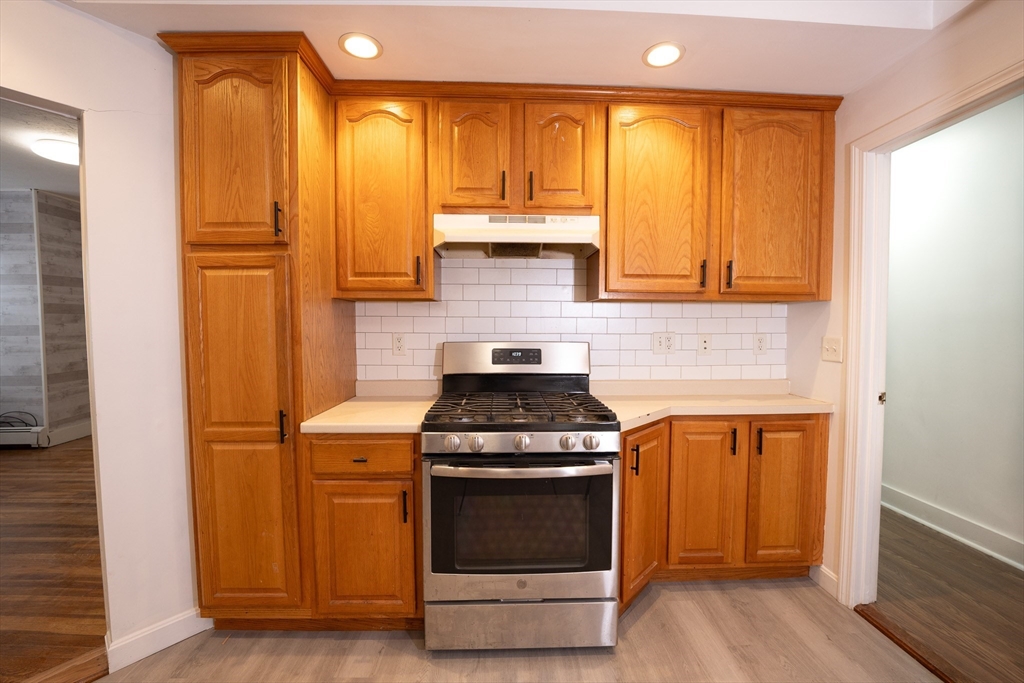 3 bed, 1 bath apartment for rent at 17 Boscobel St Unit 1, Braintree — photo 4 of 14