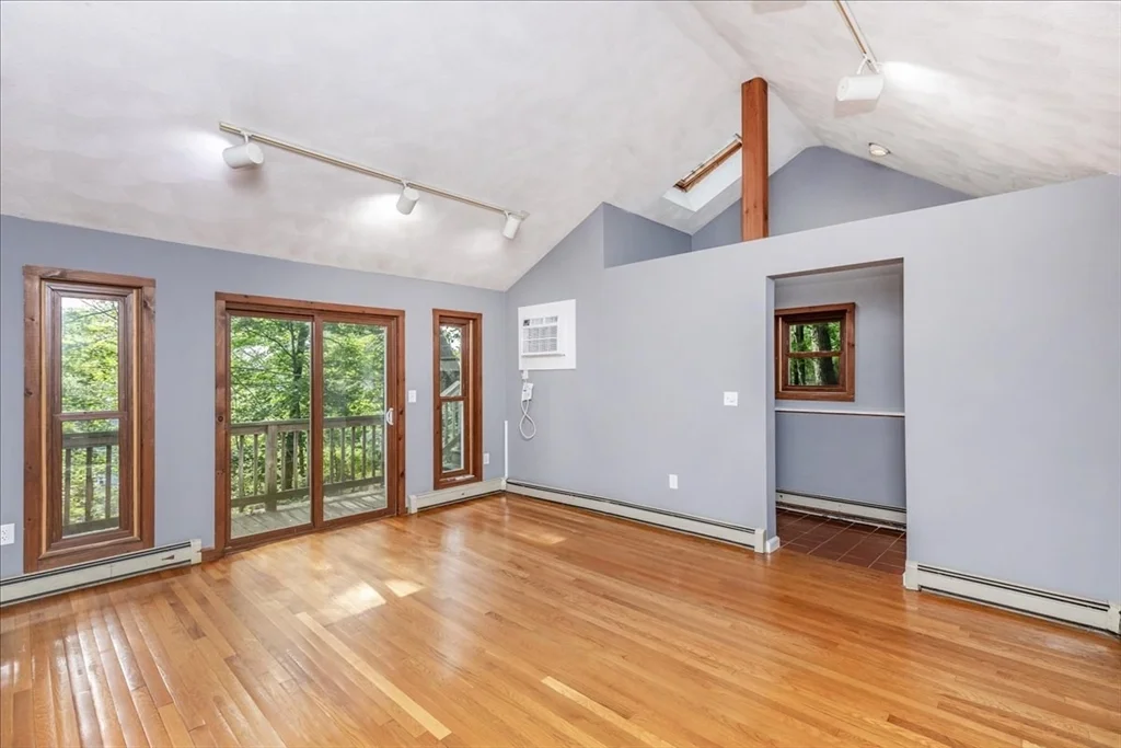 5 bed, 2 bath apartment for rent at 17 Boulder Rd, North Lexington — photo 16 of 41