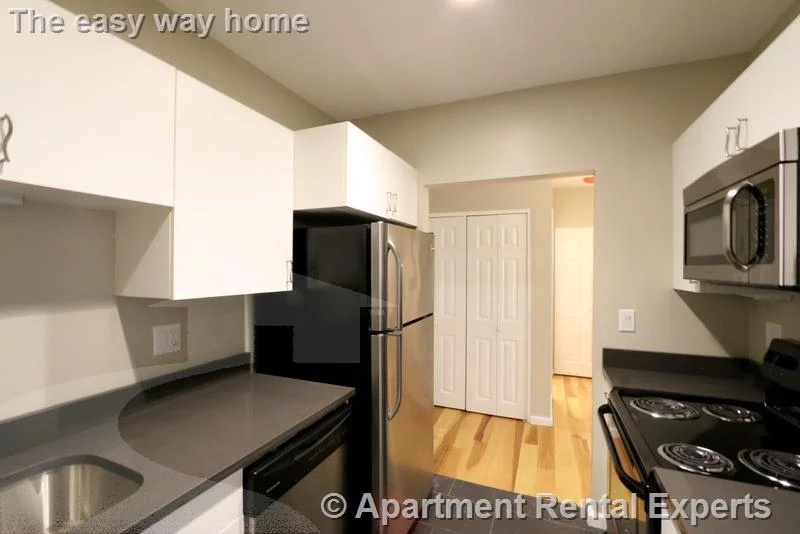 2 bed, 1 bath apartment for rent at 17 Bow St Unit 12, Union Square — photo 12 of 19
