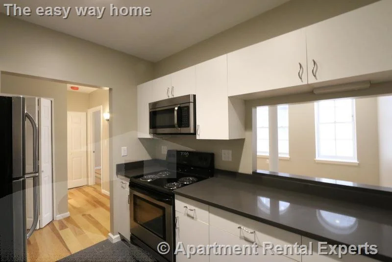 2 bed, 1 bath apartment for rent at 17 Bow St Unit 12, Union Square — photo 11 of 19
