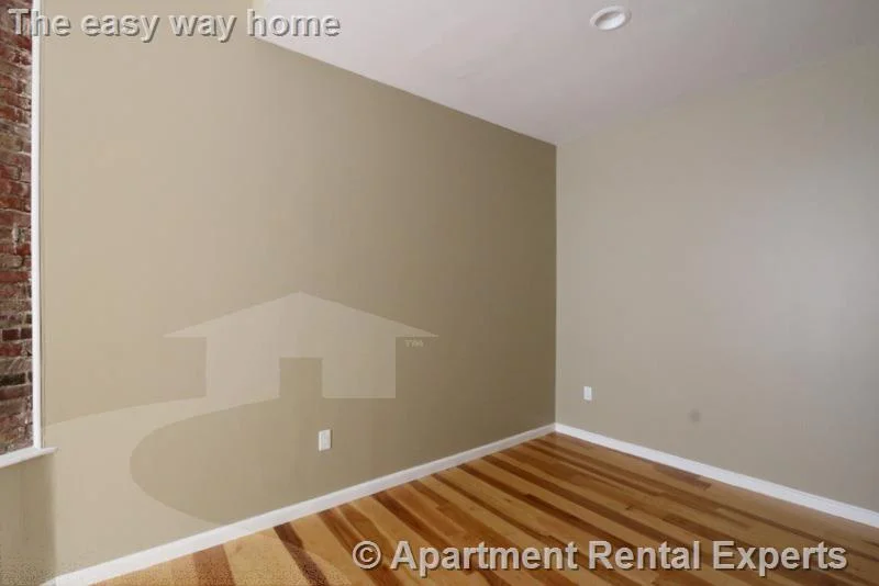 2 bed, 1 bath apartment for rent at 17 Bow St Unit 12, Union Square — photo 4 of 19