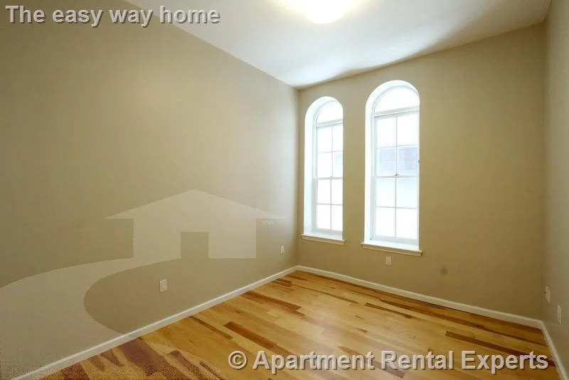 2 bed, 1 bath apartment for rent at 17 Bow St Unit 12, Union Square — photo 14 of 19