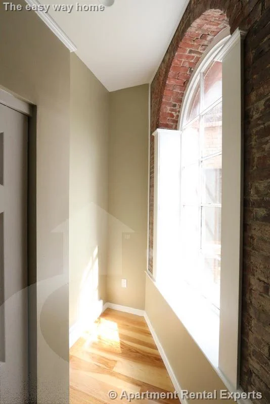 2 bed, 1 bath apartment for rent at 17 Bow St Unit 12, Union Square — photo 6 of 19