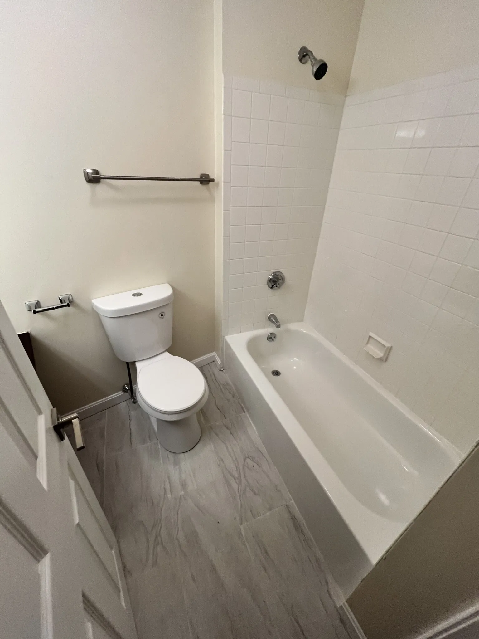 2 bed, 2 bath apartment for rent at 17 Bow St Unit 17, Prospect Hill — photo 9 of 13