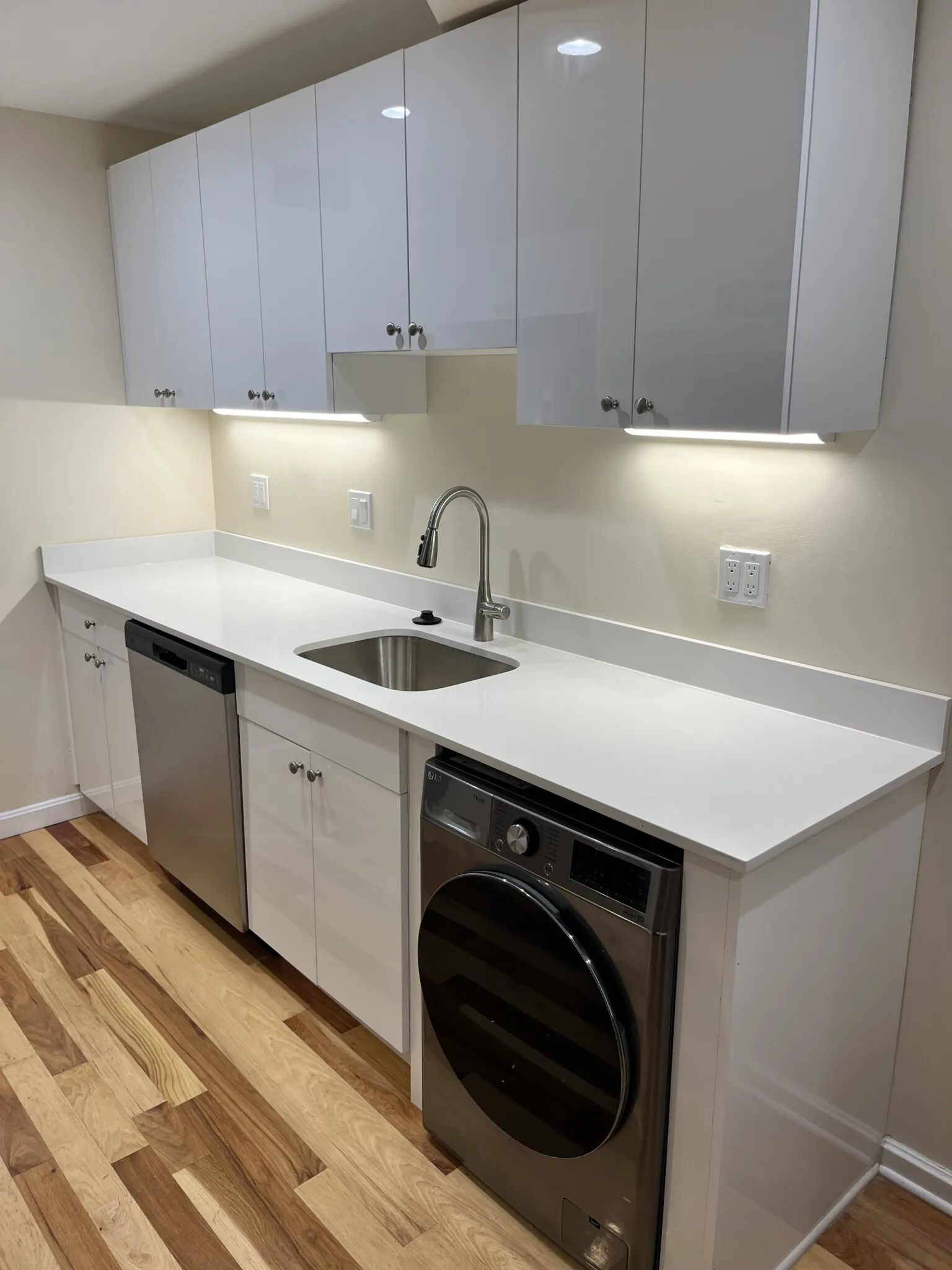 1 bed, 1 bath apartment for rent at 17 Bow St Unit 23, Prospect Hill — photo 5 of 10