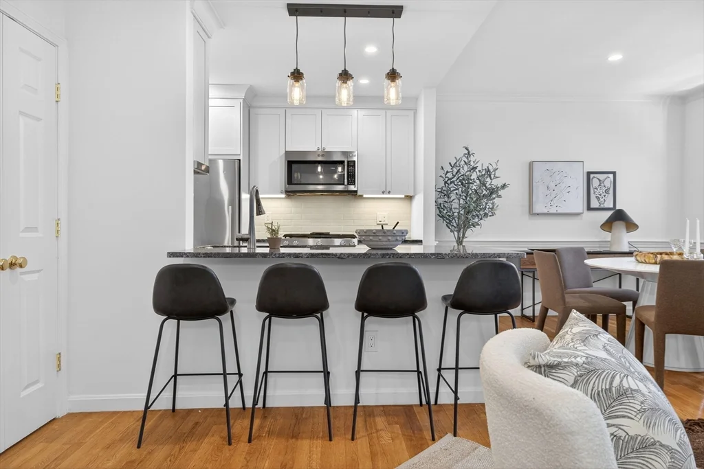 2 bed, 2 bath apartment for rent at 17 Bowdoin St Unit 3AB, Beacon Hill — photo 6 of 28