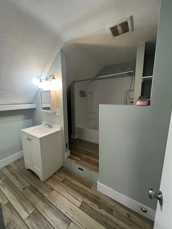 2 bed, 1 bath apartment for rent at 17 Bower St Unit 1, Lowell — photo 19 of 21