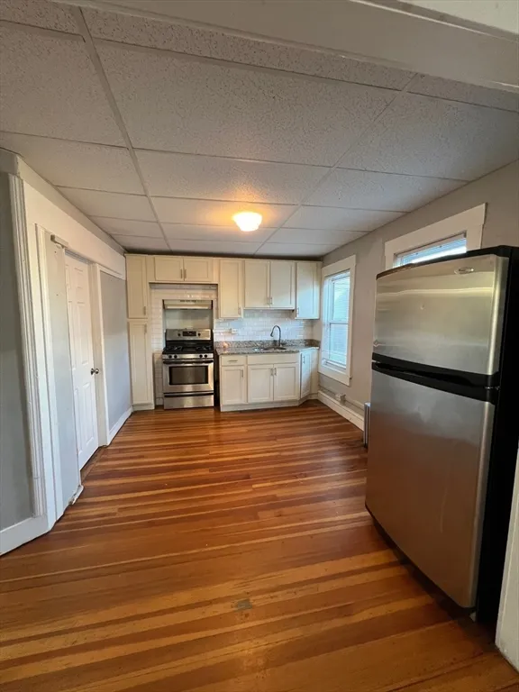 2 bed, 1 bath apartment for rent at 17 Bower St Unit 1, Lowell — photo 7 of 21