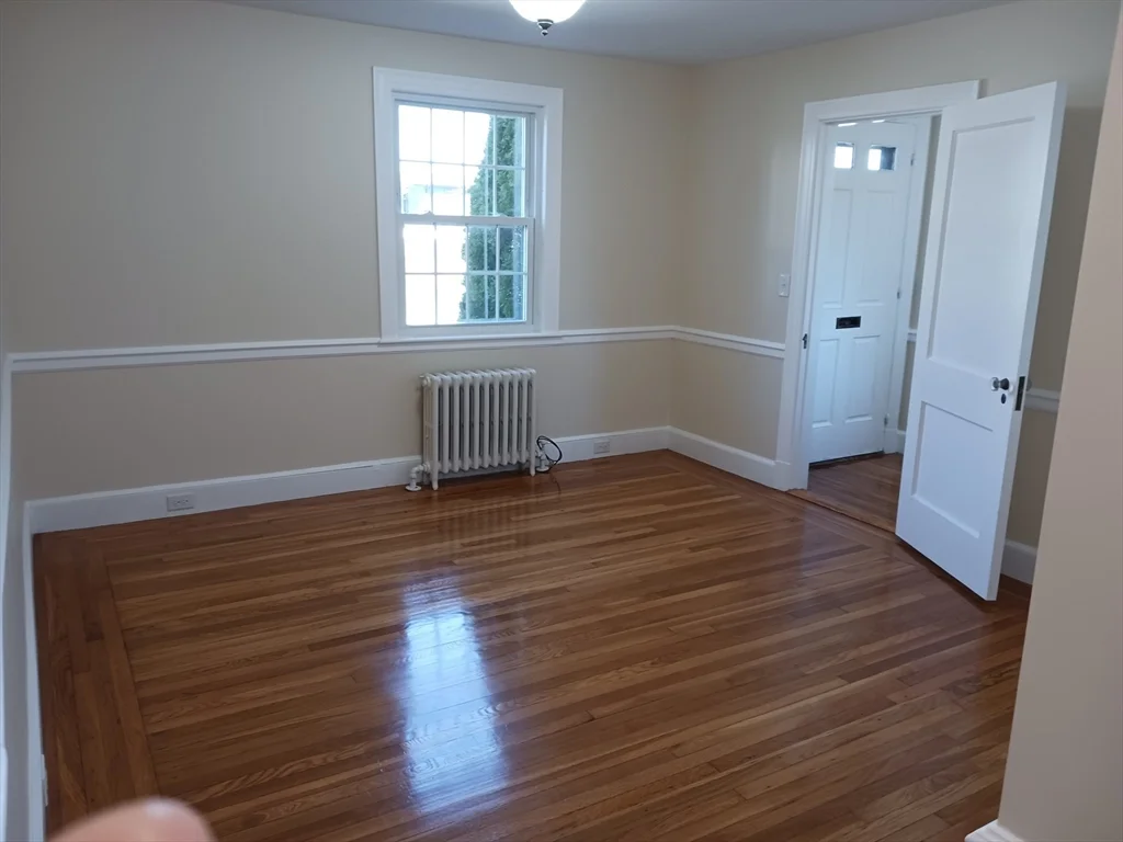 1 bed, 1 bath apartment for rent at 17 Brewster St Unit B, Plymouth — photo 7 of 9