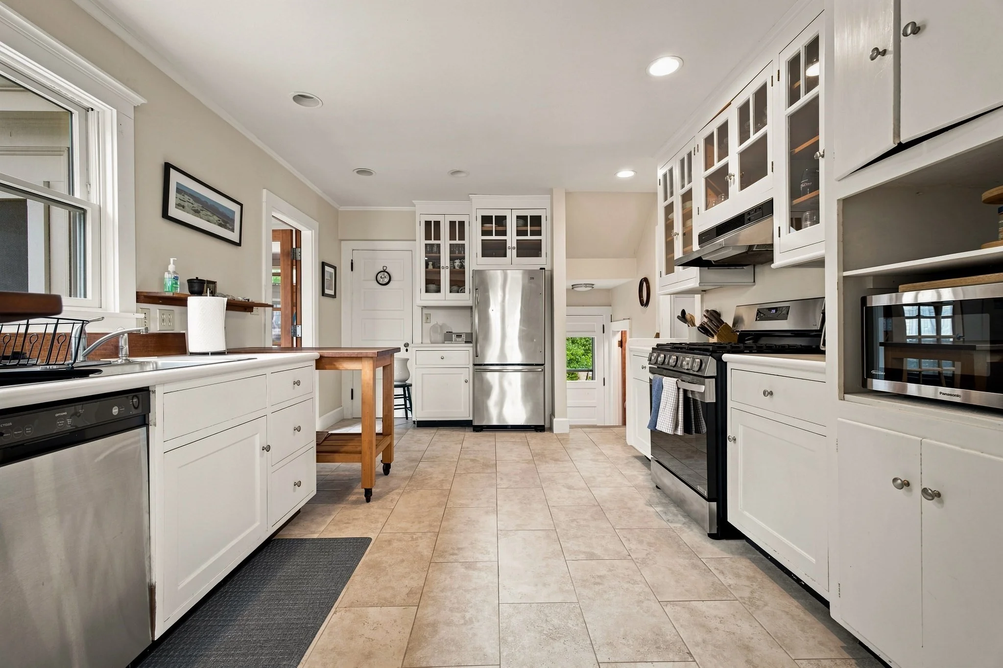 4 bed, 1 bath apartment for rent at 17 Briarstone, Rockport — photo 5 of 19