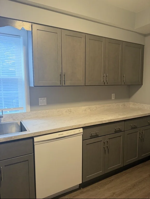3 bed, 1 bath apartment for rent at 17 Britannia Unit 1, Taunton — photo 2 of 10