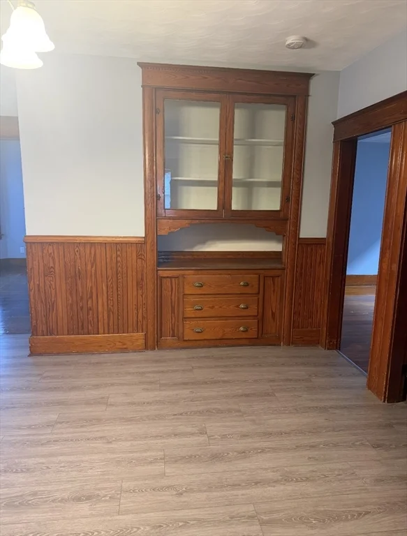 3 bed, 1 bath apartment for rent at 17 Britannia Unit 1, Taunton — photo 4 of 10