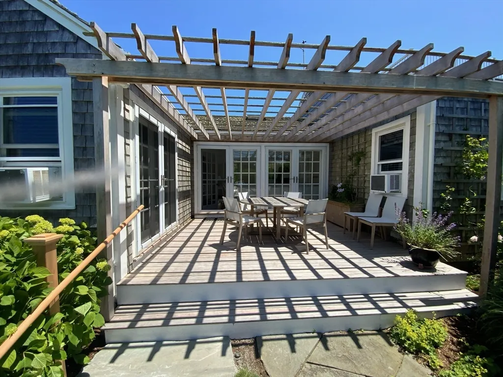 5 bed, 4+ bath apartment for rent at 17 Burnell, Nantucket — photo 24 of 24
