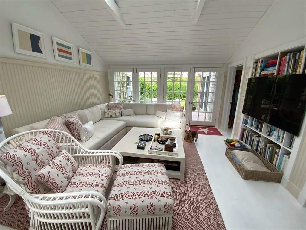 5 bed, 4+ bath apartment for rent at 17 Burnell, Nantucket — photo 16 of 24