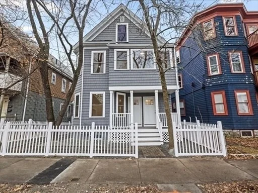 2 bed, 1 bath apartment for rent at 17 Cameron Ave Unit 17, North Cambridge — photo 2 of 29