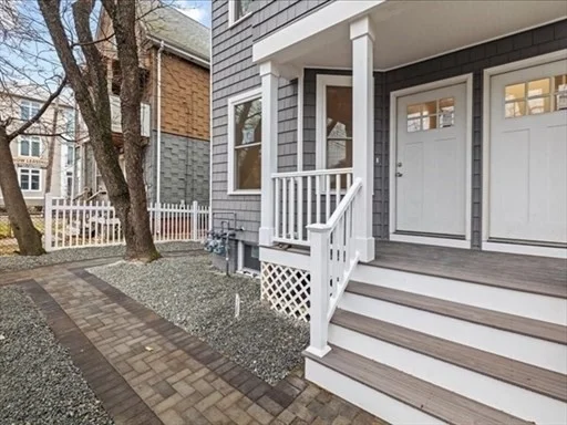 2 bed, 1 bath apartment for rent at 17 Cameron Ave Unit 17, North Cambridge — photo 4 of 29