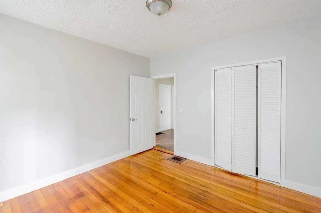 3 bed, 1 bath apartment for rent at 17 Cawfield Unit 1, Dorchester — photo 10 of 13