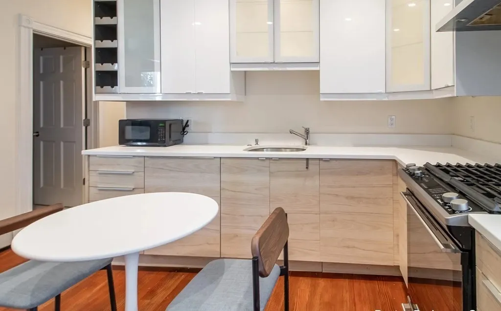 3 bed, 1 bath apartment for rent at 17 Cawfield Unit 2, Boston — photo 2 of 14