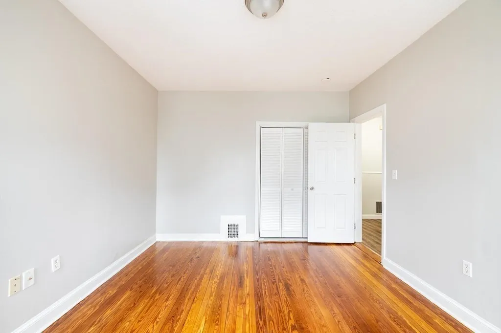 3 bed, 1 bath apartment for rent at 17 Cawfield Unit 2, Boston — photo 6 of 14