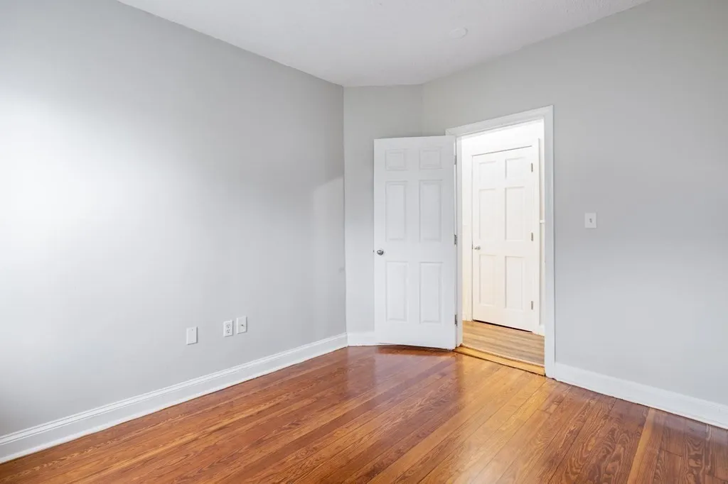 3 bed, 1 bath apartment for rent at 17 Cawfield Unit 2, Boston — photo 8 of 14