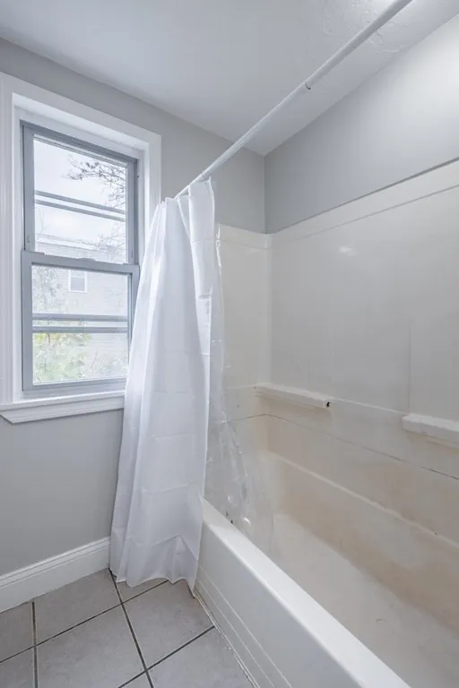 3 bed, 1 bath apartment for rent at 17 Cawfield Unit 2, Boston — photo 12 of 14