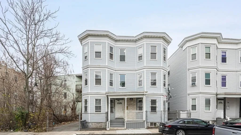 3 bed, 1 bath apartment for rent at 17 Cawfield Unit 3, Boston — photo 16 of 16