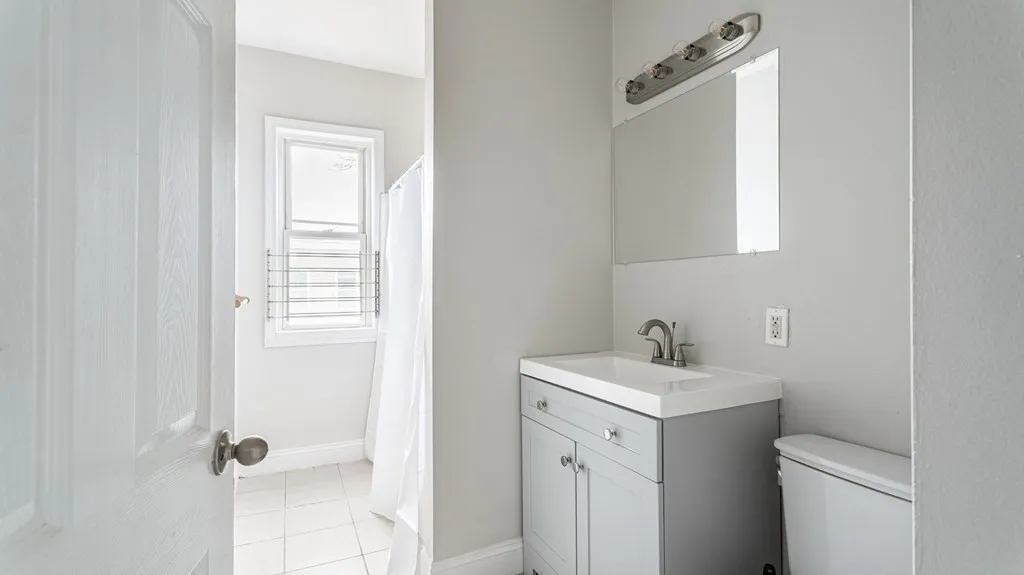 3 bed, 1 bath apartment for rent at 17 Cawfield Unit 3, Boston — photo 13 of 16
