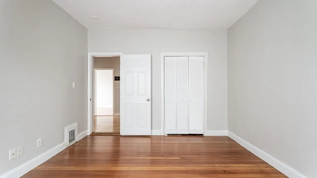 3 bed, 1 bath apartment for rent at 17 Cawfield Unit 3, Boston — photo 10 of 16