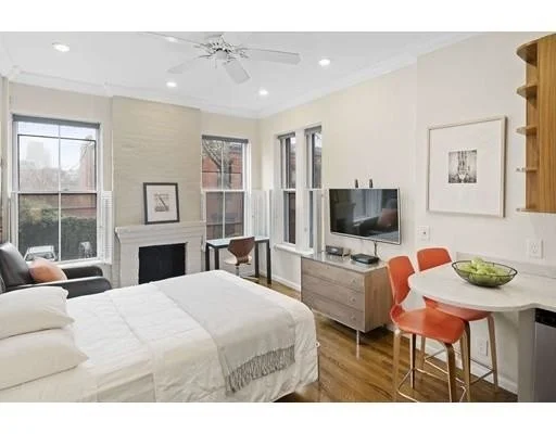 Studio bed, 1 bath apartment for rent at 17 Cazenove St Unit 202, Back Bay