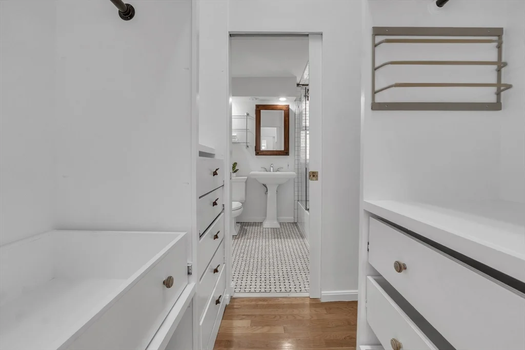 2 bed, 1.5 bath apartment for rent at 17 Cazenove St Unit 40H, South End — photo 9 of 10