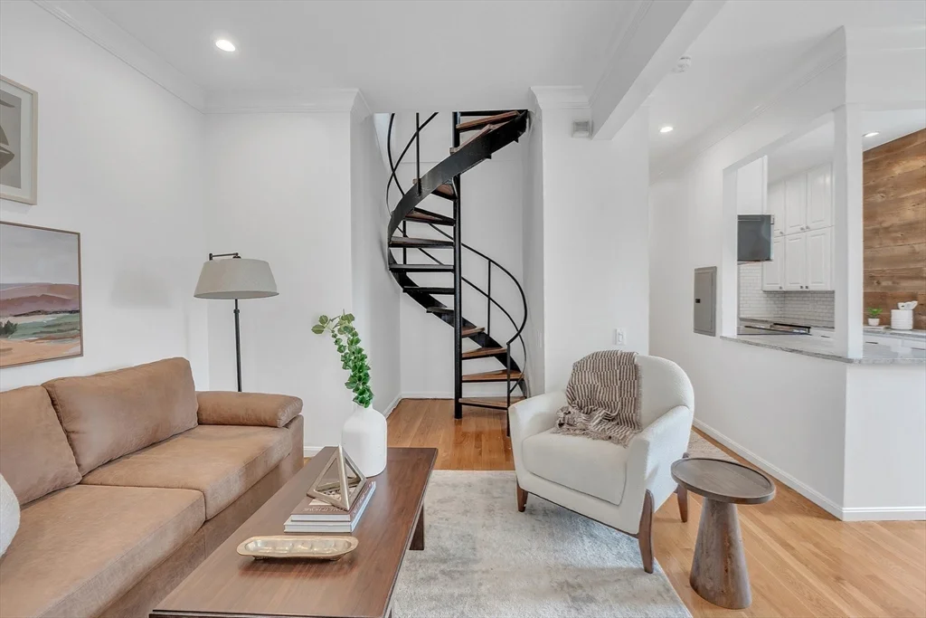 2 bed, 1.5 bath apartment for rent at 17 Cazenove St Unit 40H, South End — photo 3 of 10