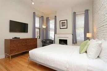 Studio bed, 1 bath apartment for rent at 17 Cazenove Unit 106, South End