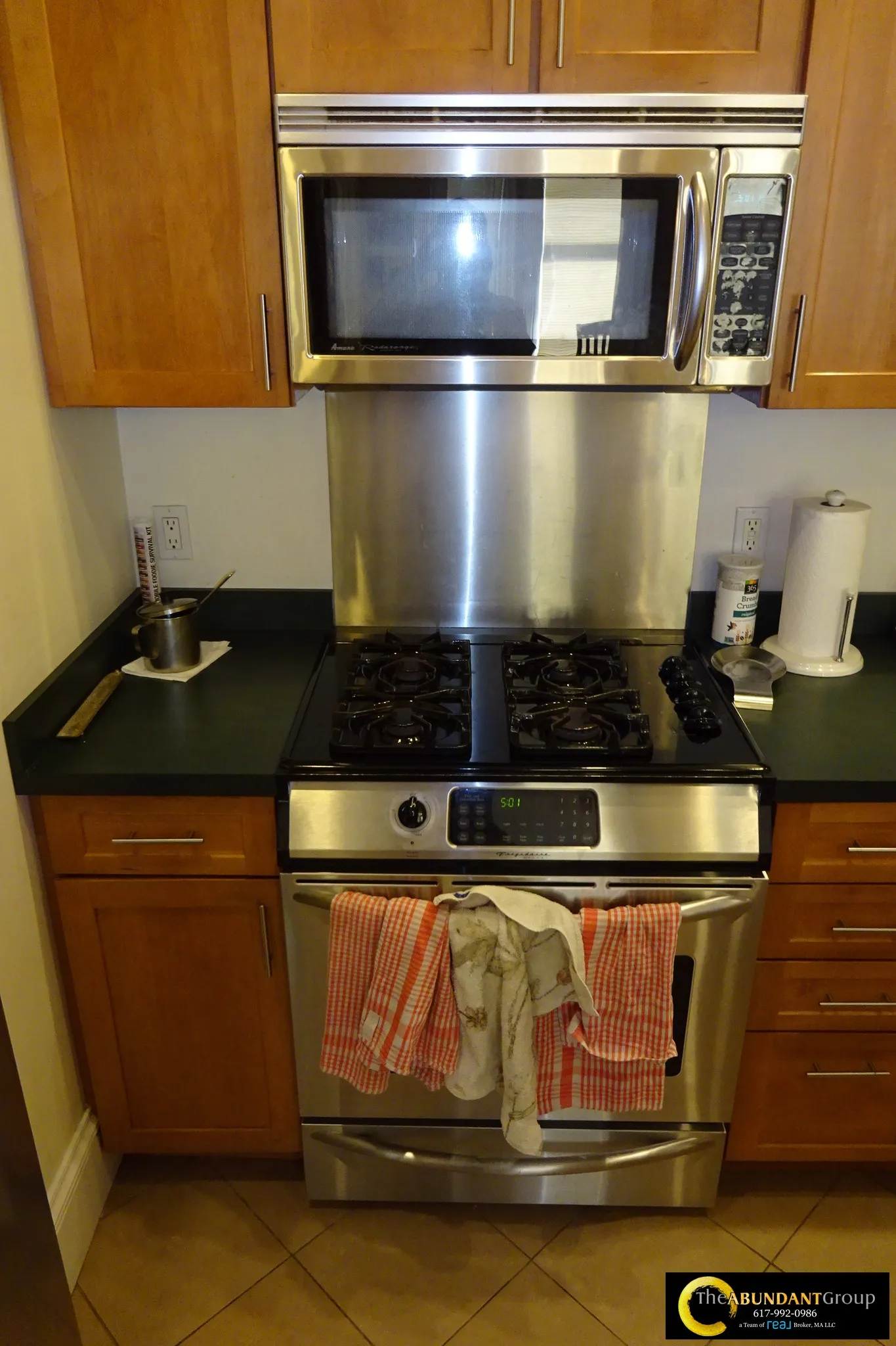 3 bed, 2.5 bath apartment for rent at 17 Centre St Unit 01, Mid Cambridge — photo 11 of 25