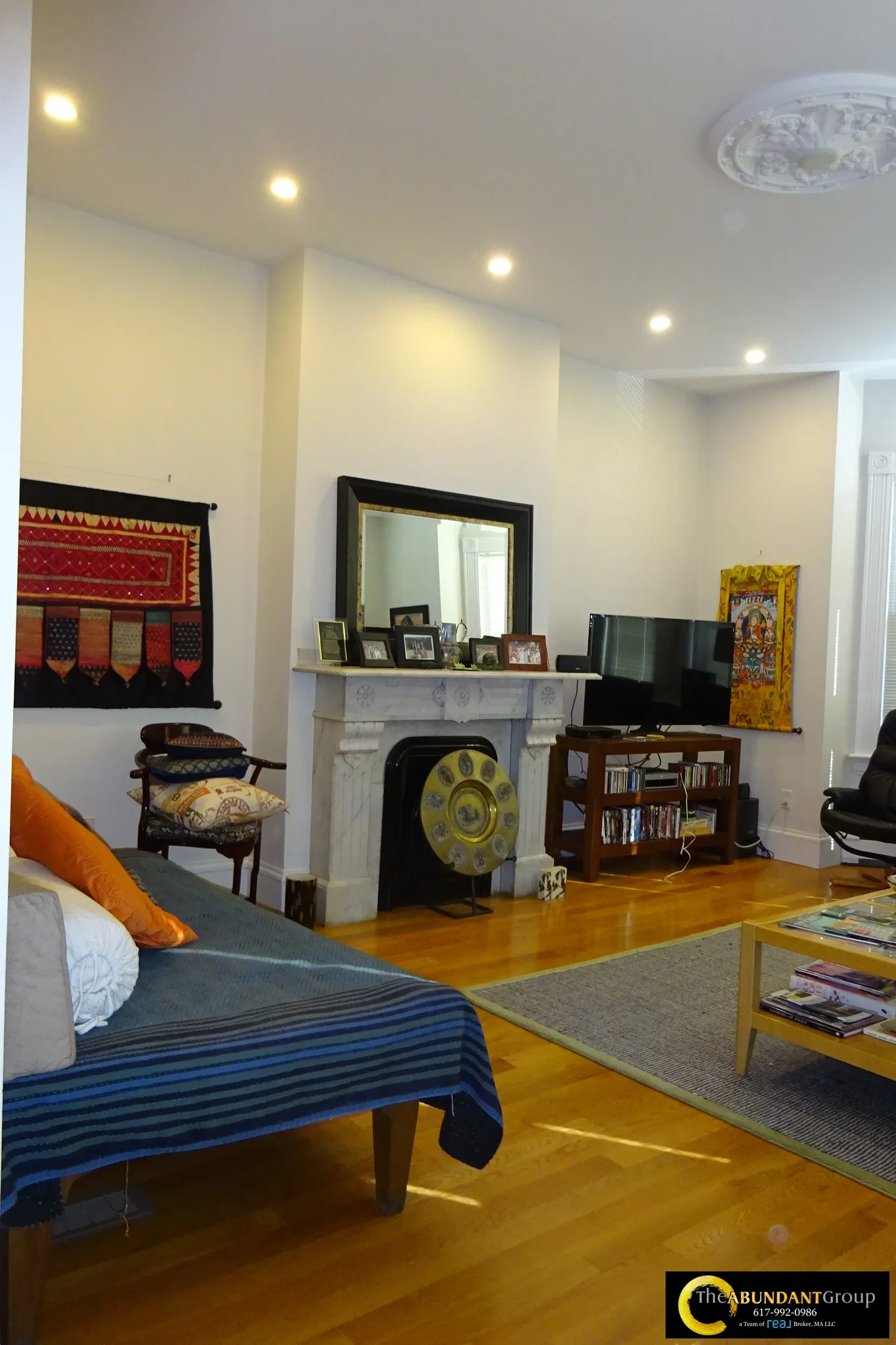 3 bed, 2.5 bath apartment for rent at 17 Centre St Unit 01, Mid Cambridge — photo 4 of 25