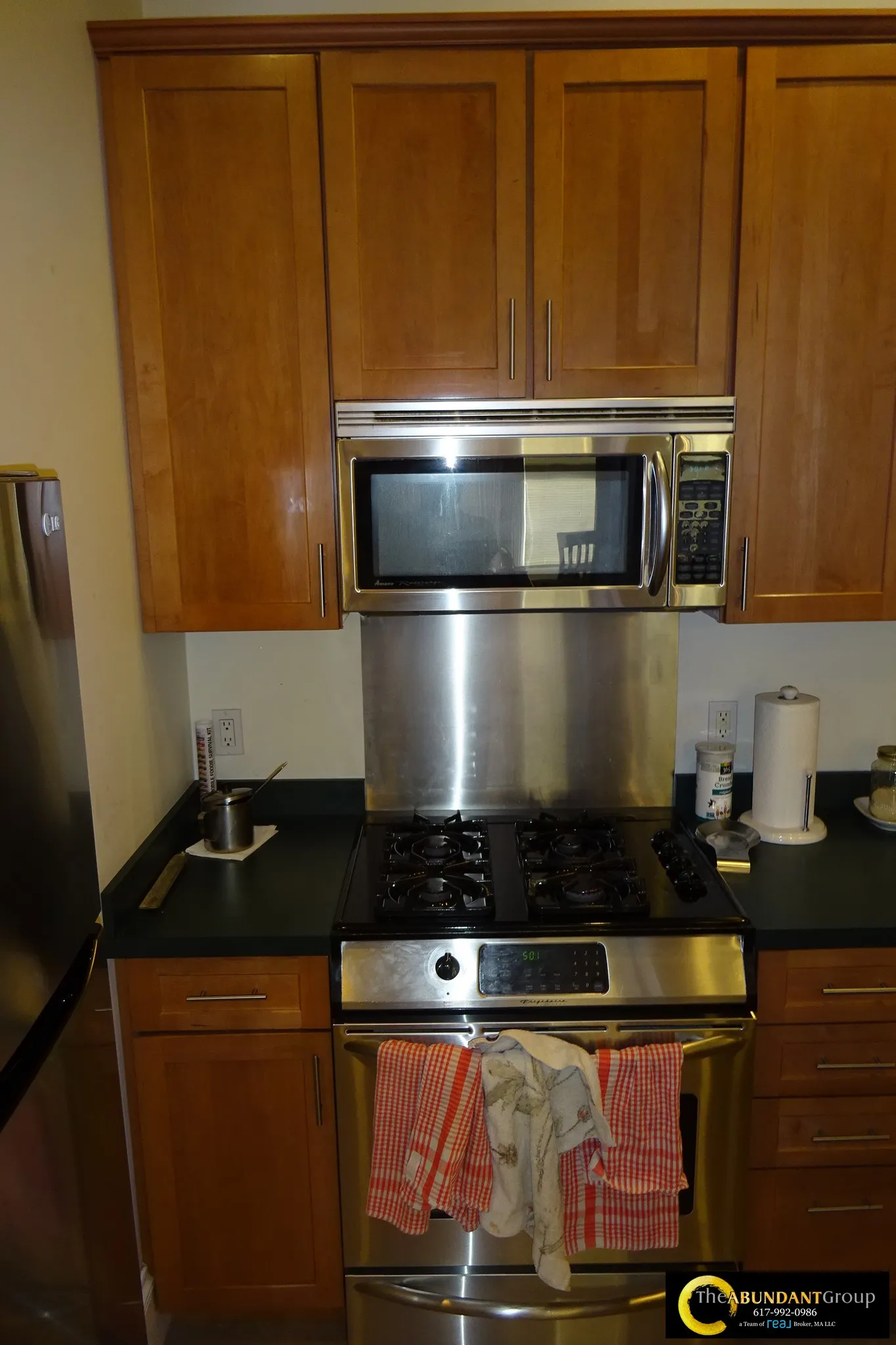 3 bed, 2.5 bath apartment for rent at 17 Centre St Unit 01, Mid Cambridge — photo 12 of 25