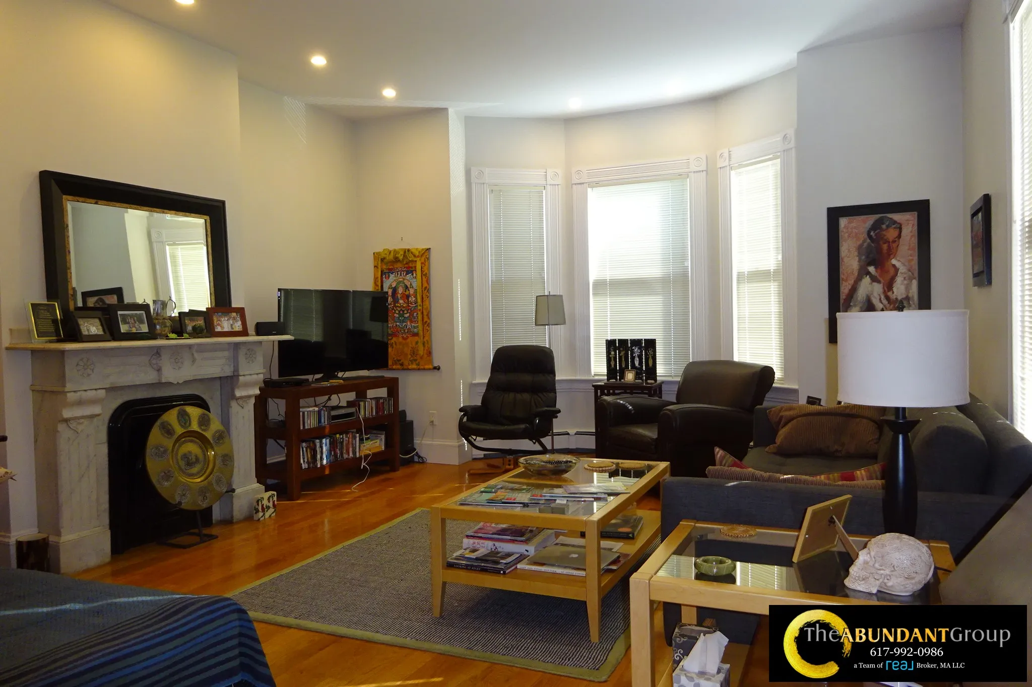 3 bed, 2.5 bath apartment for rent at 17 Centre St Unit 01, Mid Cambridge — photo 2 of 25