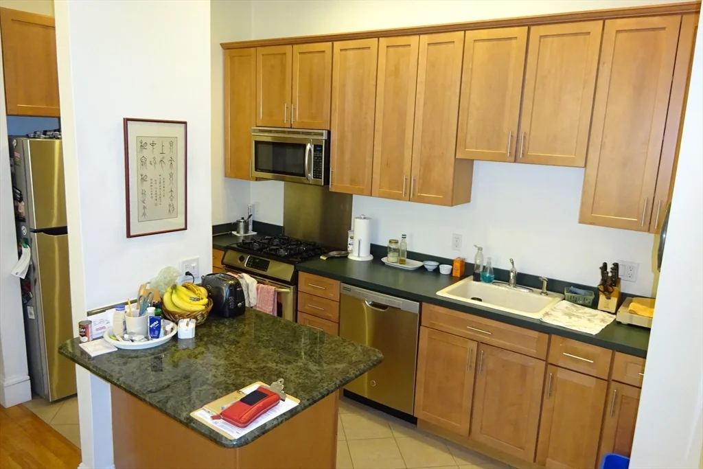 3 bed, 2 bath apartment for rent at 17 Centre St Unit 1, Harvard Square — photo 10 of 25