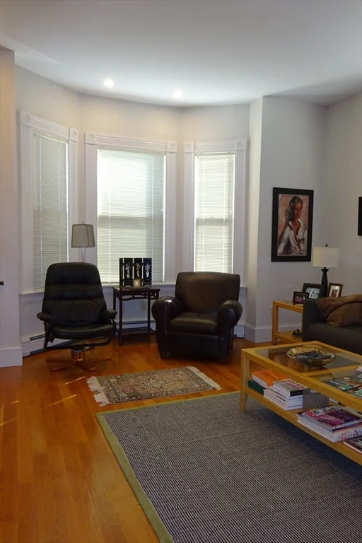 3 bed, 2 bath apartment for rent at 17 Centre St Unit 1, Harvard Square — photo 6 of 25