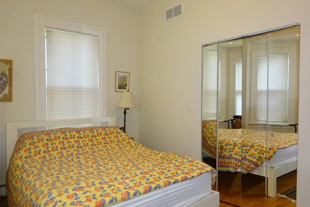 3 bed, 2 bath apartment for rent at 17 Centre St Unit 1, Harvard Square — photo 16 of 25