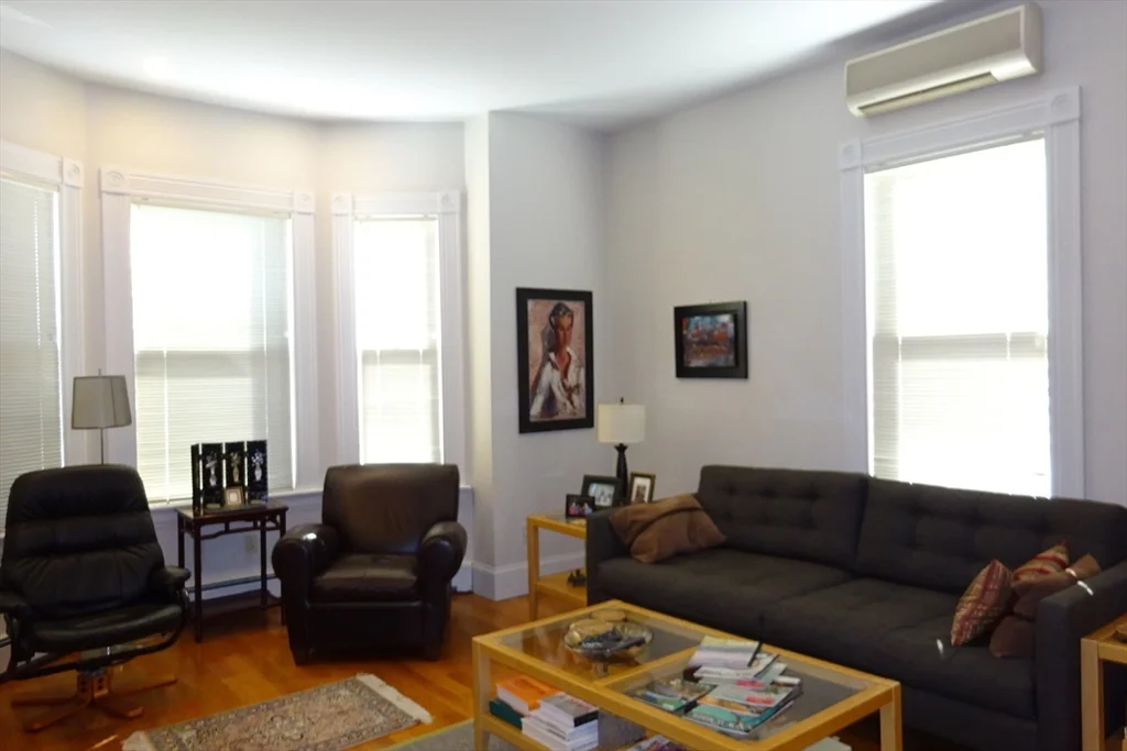 3 bed, 2 bath apartment for rent at 17 Centre St Unit 1, Harvard Square — photo 5 of 25