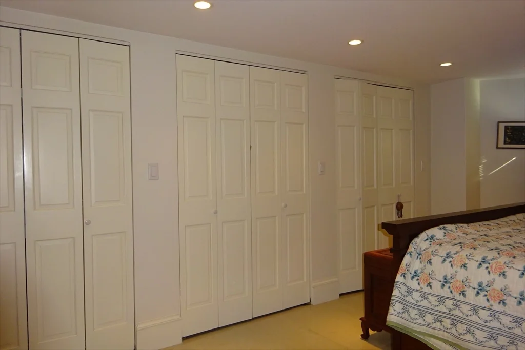 3 bed, 2 bath apartment for rent at 17 Centre St Unit 1, Harvard Square — photo 20 of 25