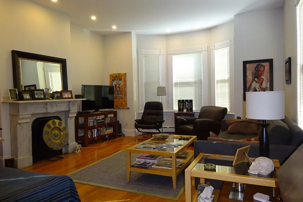 3 bed, 2 bath apartment for rent at 17 Centre St Unit 1, Harvard Square — photo 2 of 25