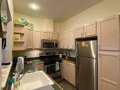 1 bed, 1 bath apartment for rent at 17 Centre St Unit 2F, Mid Cambridge — photo 6 of 12