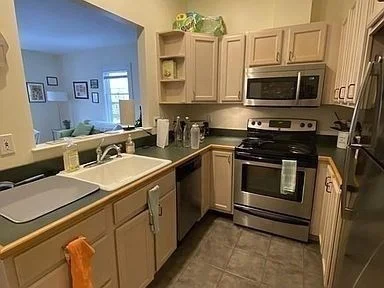 1 bed, 1 bath apartment for rent at 17 Centre St Unit 2F, Mid Cambridge — photo 4 of 12