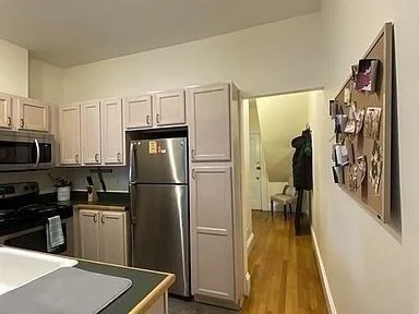 1 bed, 1 bath apartment for rent at 17 Centre St Unit 2F, Mid Cambridge — photo 7 of 12