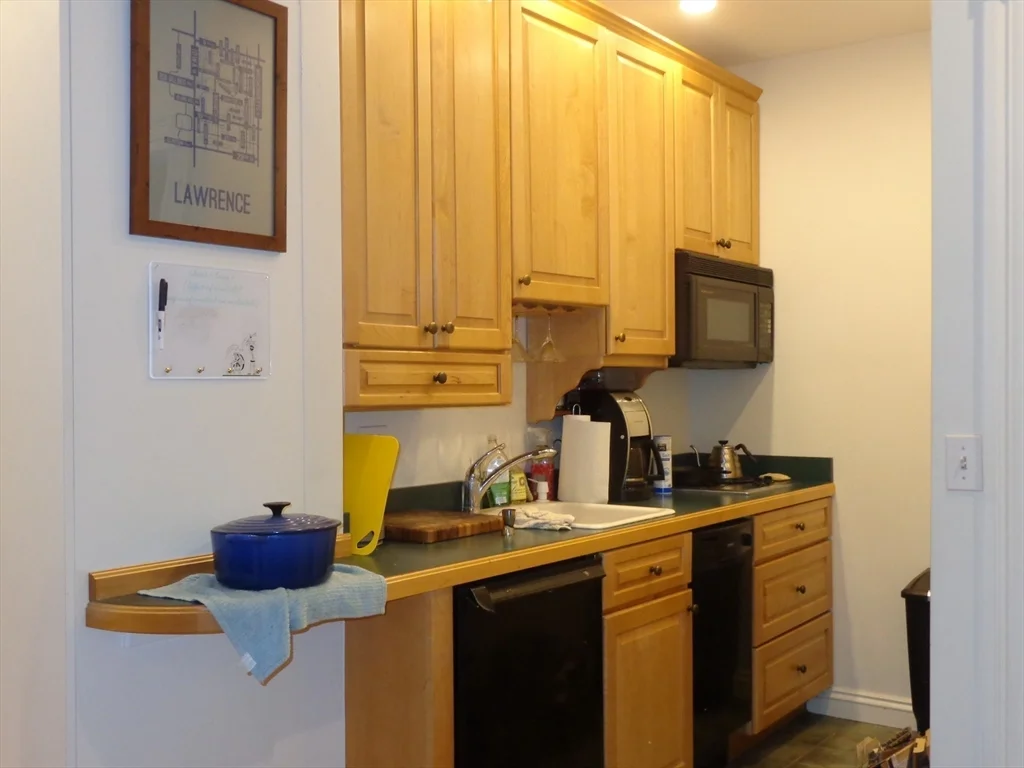 1 bed, 1 bath apartment for rent at 17 Centre St Unit 2R, Harvard Square — photo 4 of 12