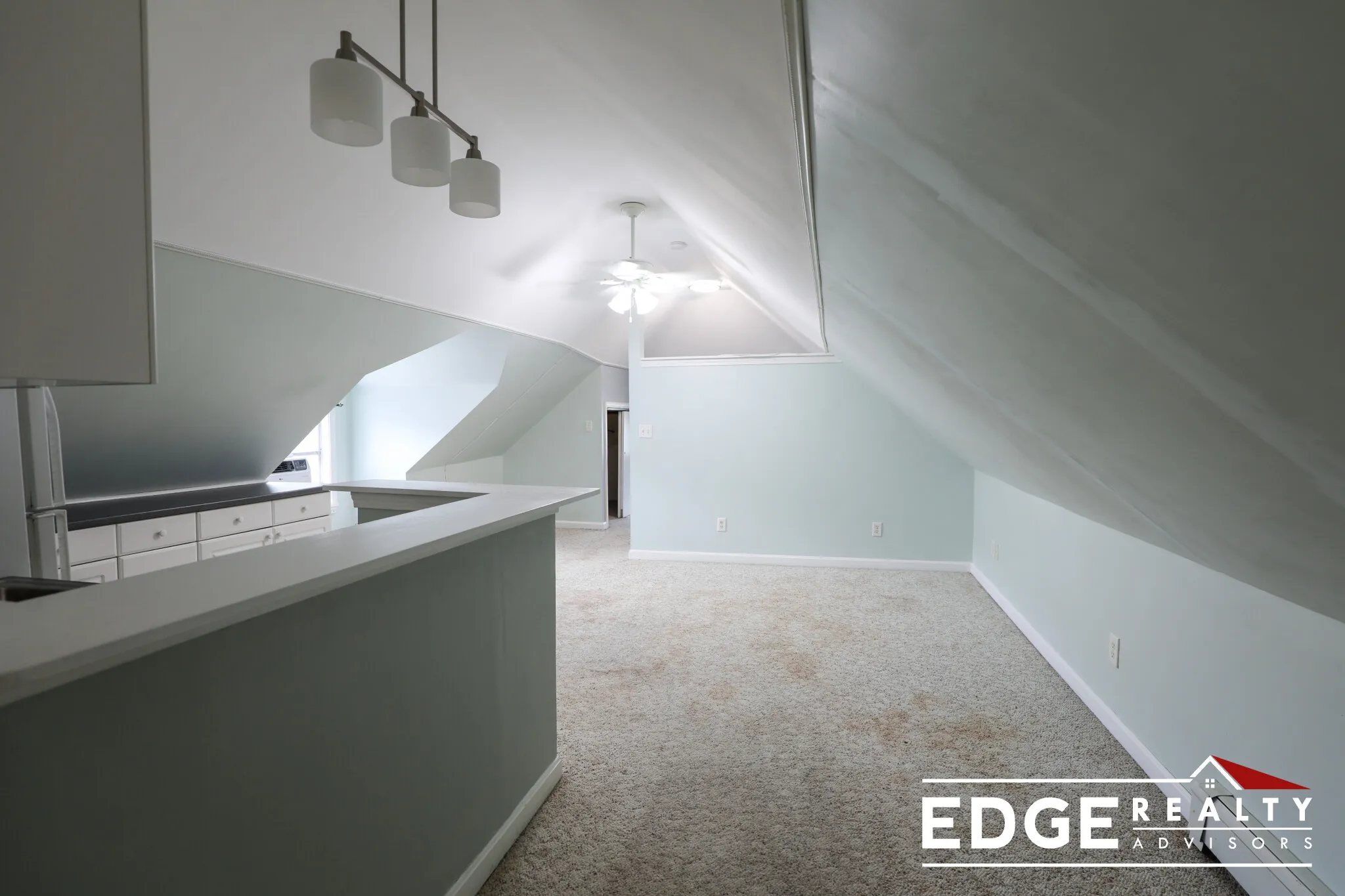 4 bed, 2 bath apartment for rent at 17 Champney St Unit 1, Brighton — photo 14 of 19