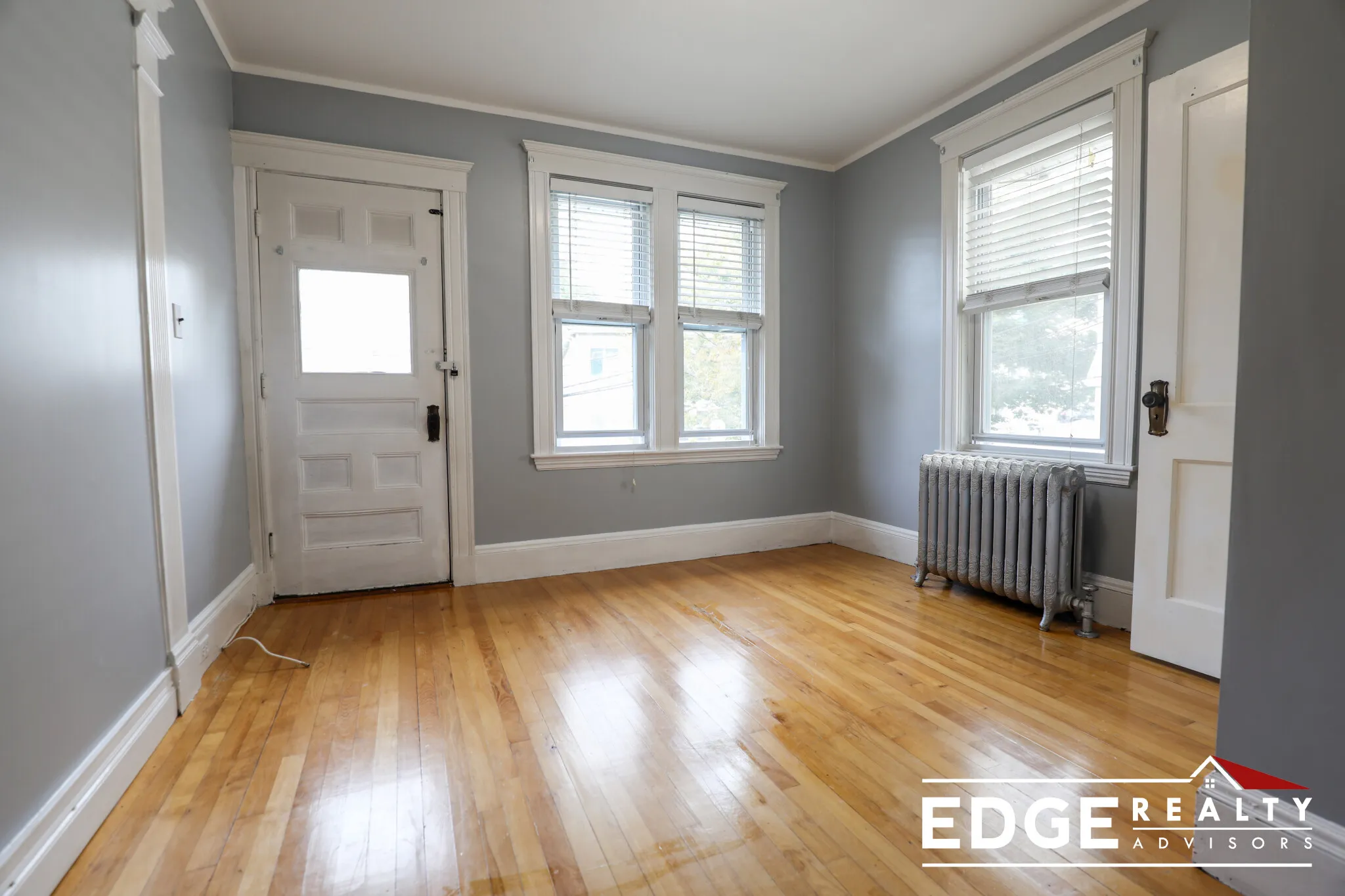 4 bed, 2 bath apartment for rent at 17 Champney St Unit 1, Brighton — photo 11 of 19