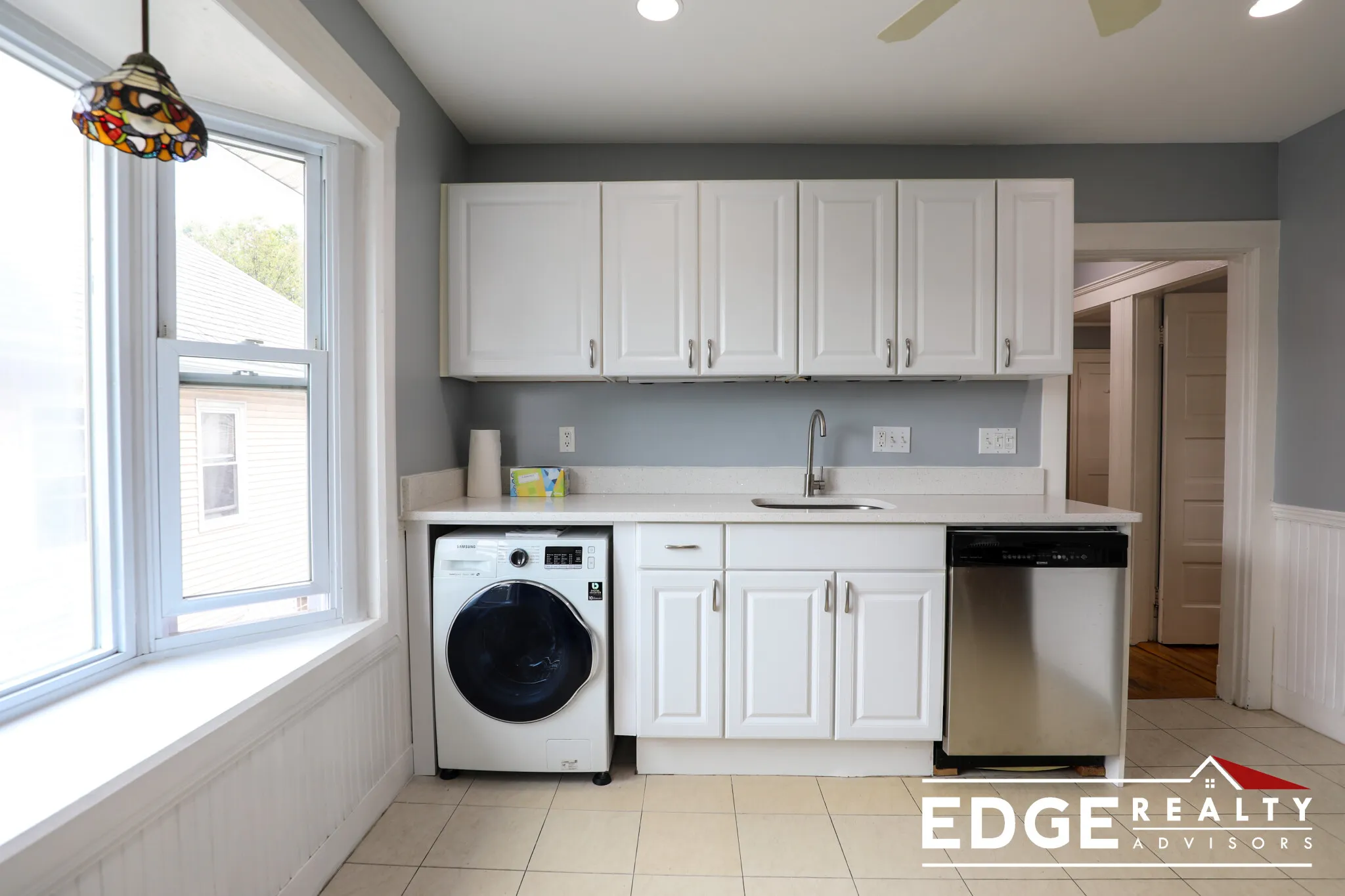 3 bed, 1 bath apartment for rent at 17 Champney St Unit 2, Brighton