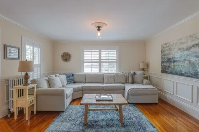 2 bed, 1 bath apartment for rent at 17 Charter St Unit 2, Newburyport — photo 6 of 15